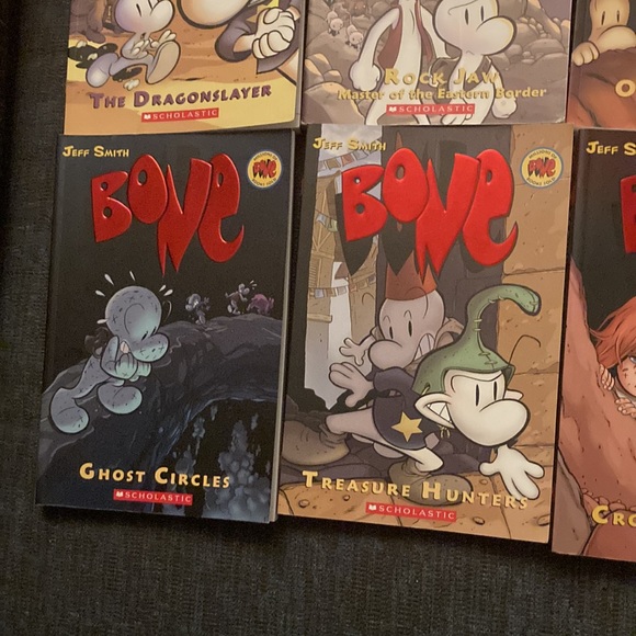 BONE Graphic Novel Series - Picture 6 of 7